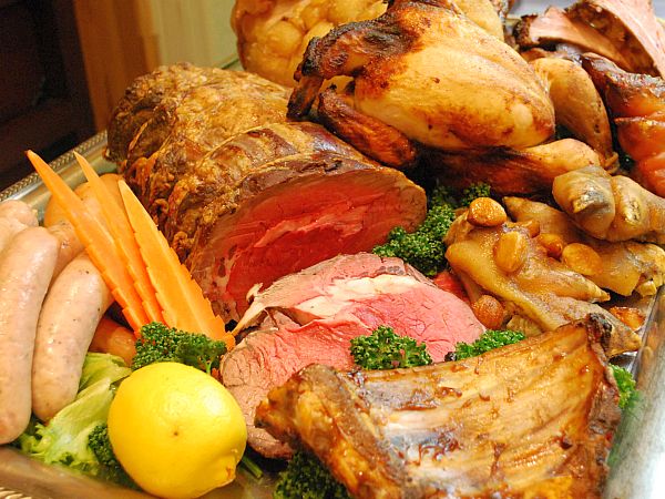 大川荘の「肉祭り」!本日スタート!